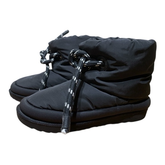 Kids UGG Classic Maxi Short Boots #1130773K Size 2 - Picture 1 of 7